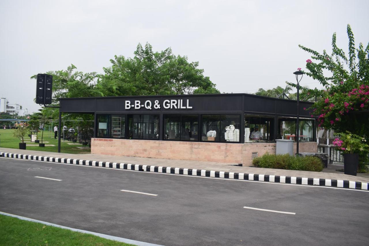 Momo Inn Bogra Exteriör bild