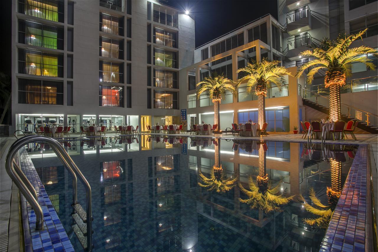 Momo Inn Bogra Exteriör bild